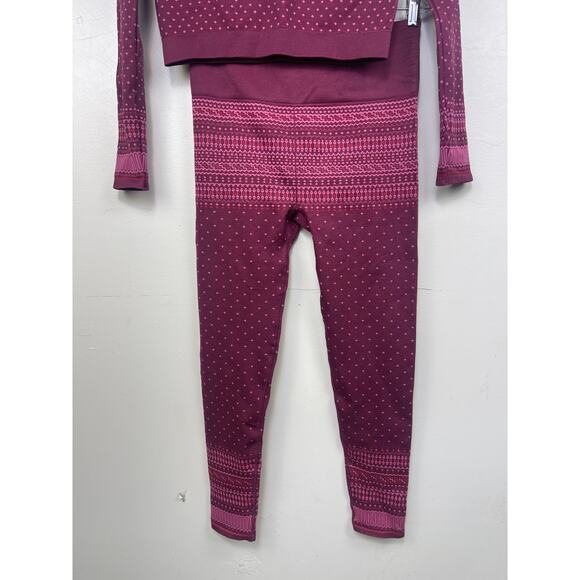 Fabletics Holly Seamless Long Sleeve Top and High Waisted Fair Isle Leggings Set - Picture 5 of 14